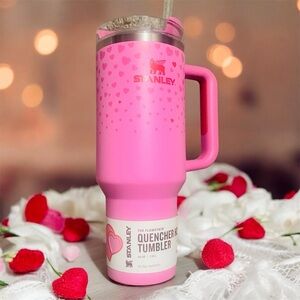 NWOB Stanley X Target Exclusive Valentine's Day H2.0 40oz Quencher Tumbler